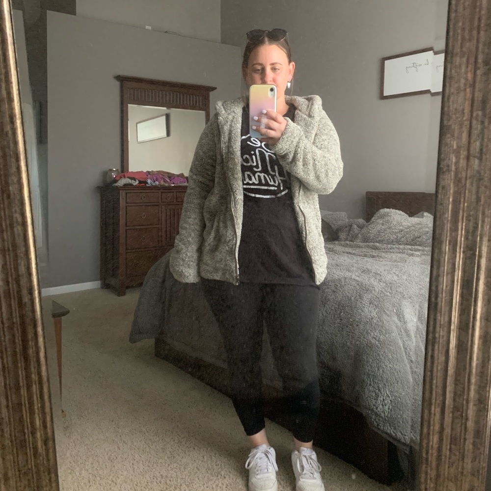 Fuzzy brown/white jacket - Picture 6 of 6
